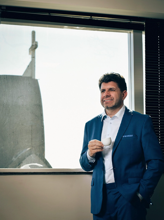 Dr. Evandro Sippert no escritório